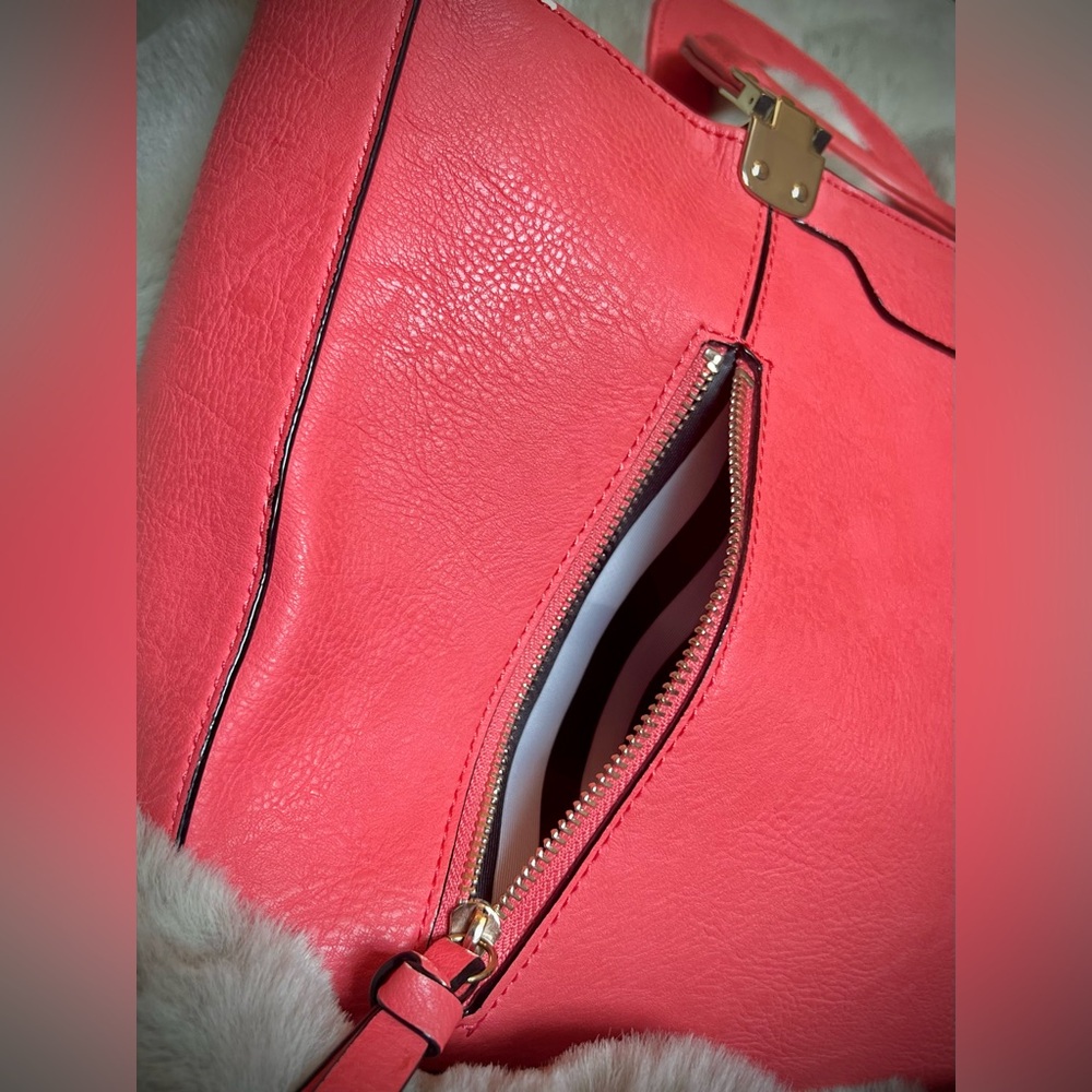 Gianni Bini Vegan Leather Coral Handbag - Picture 4 of 9